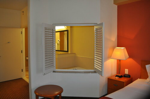 Holiday Inn Express Williamston by IHG, Забронировать Отель Отели Уильямстон с парковкой, Парковка
