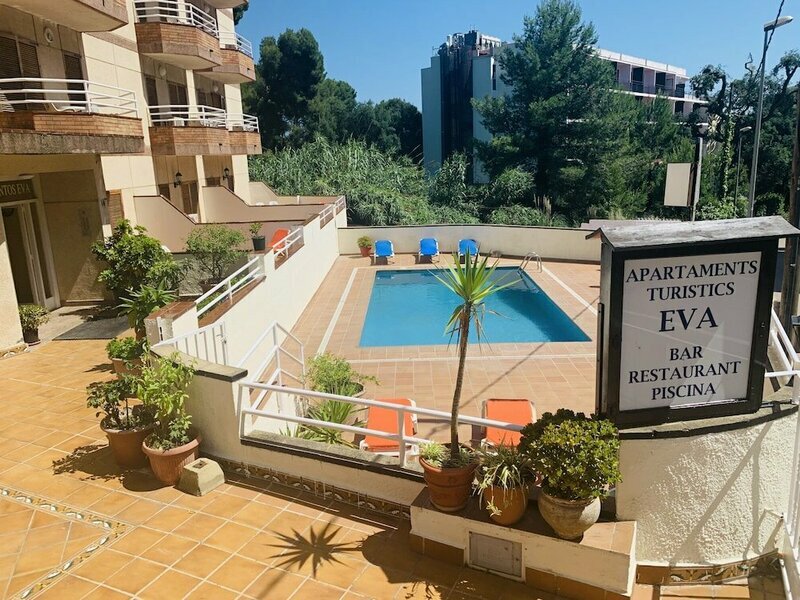 Eva Apartahotel