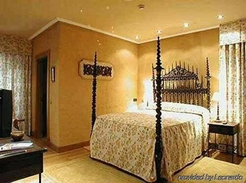 Hotel Palacio Guevara, Varaa Hotelli Hotellit Cantabria Coast aamiaisella, Aamiainen