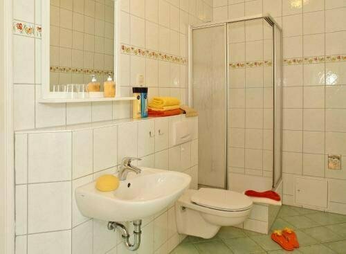 Strandvilla Ostpreussen - Dependance Strandhus, Забронировать Отель Альбек Мекленбург-Померания