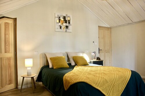 Le Clos Vitis - Chambres d'hôtes et gite, Book Bed and Breakfast Hoteller i Rhône-Alps med parkering, Parkering
