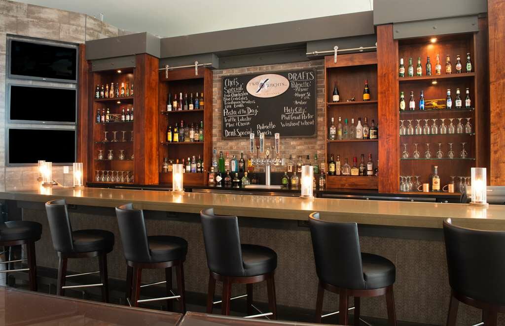DoubleTree by Hilton Hotel & Suites Charleston Airport