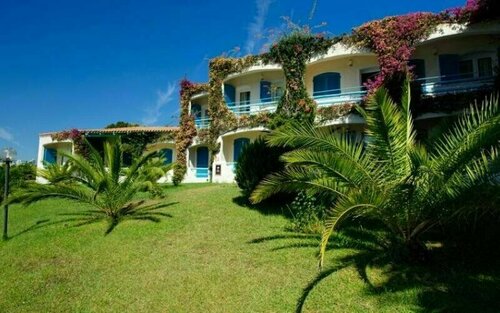 Park Hotel Resort Baja Sardinia, Забронировать Курортный отель Отели Изумрудного берега с парковкой, Парковка