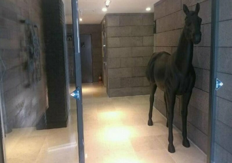 I. T. W. Hotel
