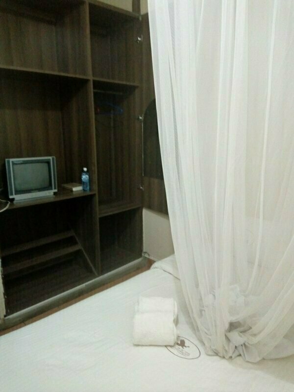 Shalom Hotel