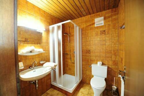 Appartements Lentsch, Prenota Appartamento Hotel a Tirolo con parcheggio, Parcheggio