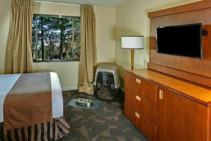 Yavapai Lodge