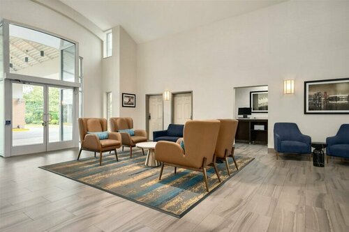 La Quinta Inn by Wyndham Vancouver Airport, Забронировать Отель Ричмонд Lower Mainland British Columbia, рядом с Центр Ричмонда