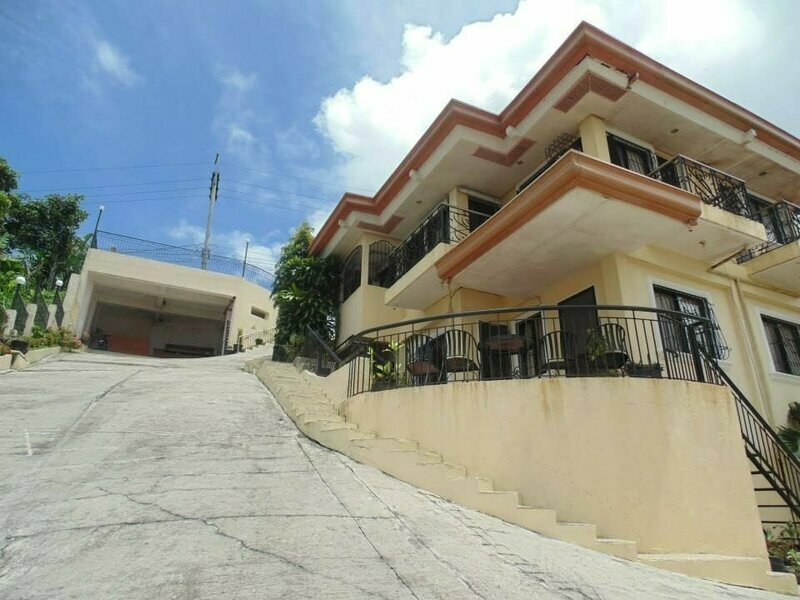 Royal Taal Inn