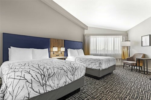 The Timbers Hotel, Book Hotel Hoteller i Aurora med parkering, Parkering