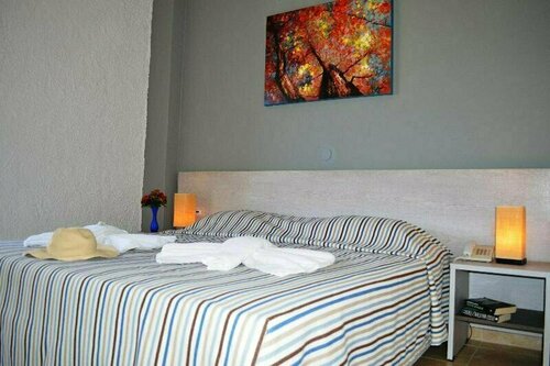 Hotel Neos Matala, Rezerwuj Hotel Hotele w Matala z basenem, Basen