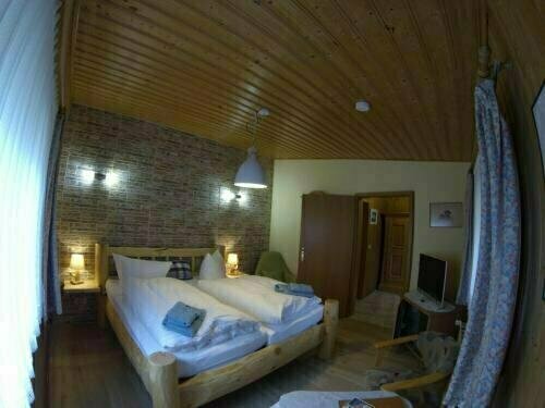 Naturtraum Georgshöhe, Book Guesthouse Hotels in Garz with Breakfast, Breakfasts