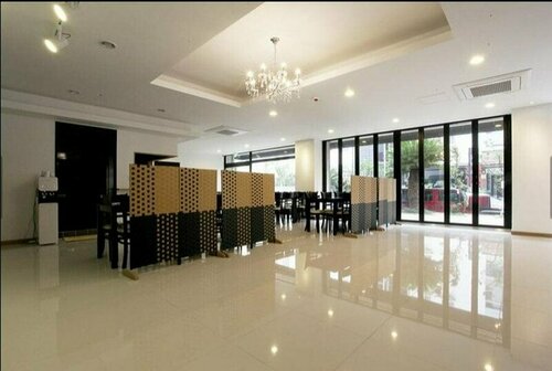 Picasso Hotel, Забронировать Отель Jeju City Чеджу, рядом с Туристическое агентство Jeju Bara