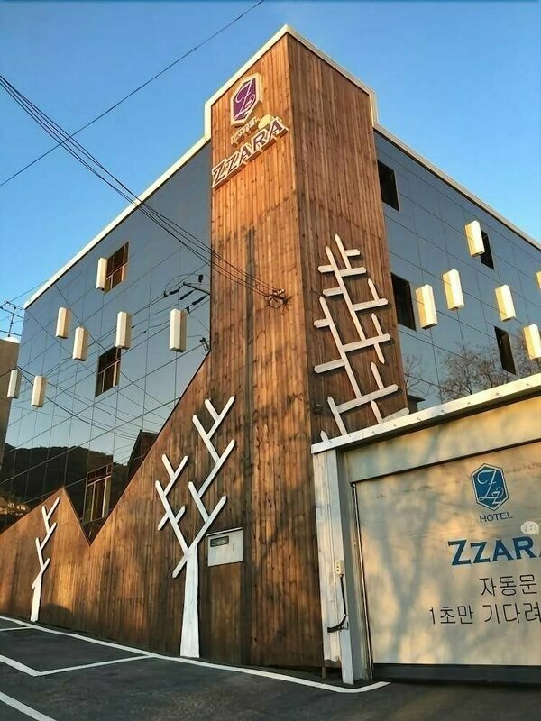 Zzara Hotel