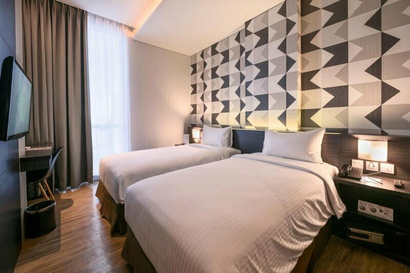 Luminor Hotel Jemursari By WH