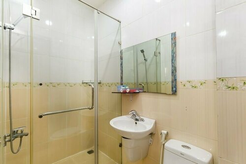 Oyo 874 Quoc Thang Motel, Забронировать Мотель Мотели Вунгтау, рядом с Статуя Иисуса Христа, Мотель