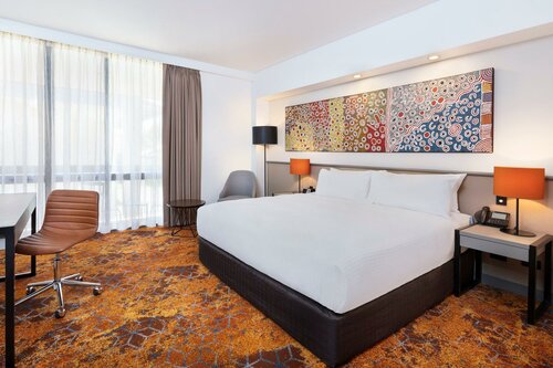 Crowne Plaza Alice Springs Lasseters by IHG, Забронировать Отель Отели Алис-Спрингса 4 звезды, рядом с Железнодорожный вокзал Алис-Спрингса, 4*