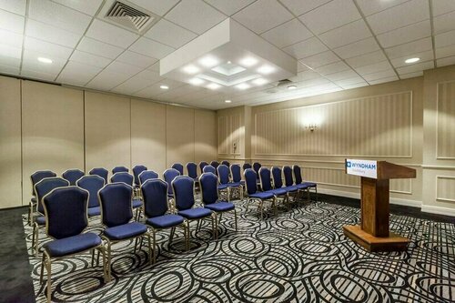 Wyndham Southbury, Забронировать Отель  