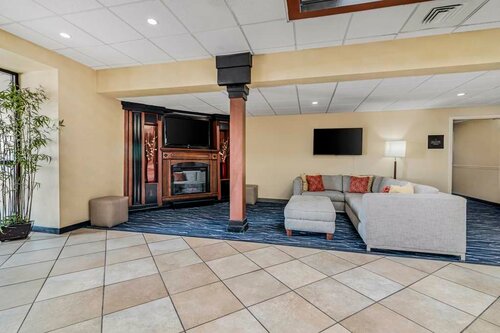 Best Western Plus Augusta Civic Center Inn, Buchen Sie Hotel Augusta Maine