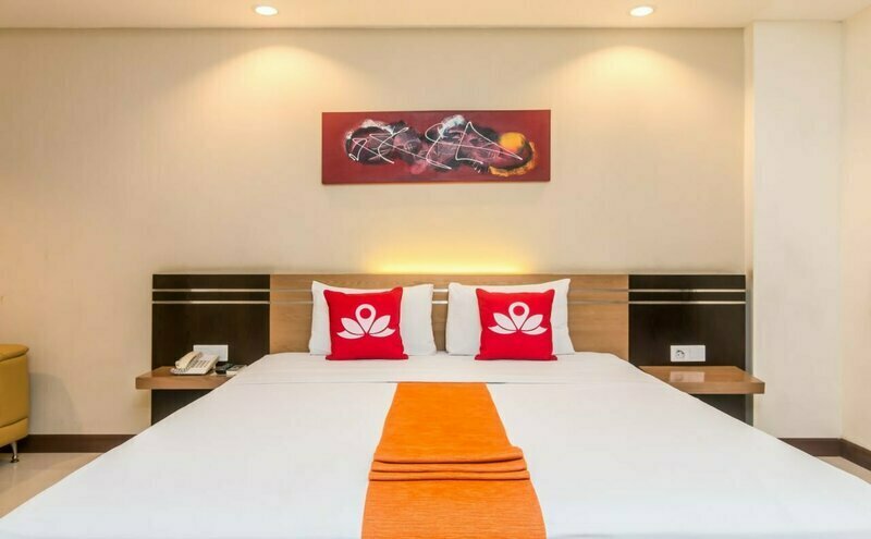 The Sunset Hotel & Restaurant by Zen Rooms