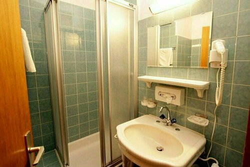 Hotel Gasthof Esterhammer, Забронировать Отель Отели Тироля с парковкой, Парковка