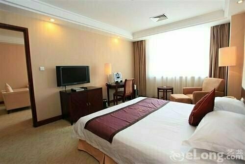 Wild Goose North Hotel, Забронировать Отель Датун Шаньси