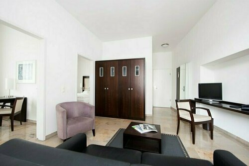 Devin Art Hotel, Забронировать Отель Штадтмитте Дюссельдорф, рядом с Центральный железнодорожный вокзал Дюссельдорфа