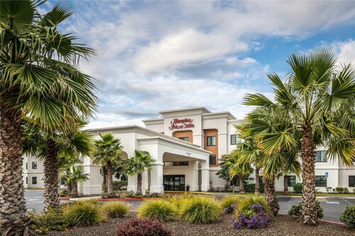 Hampton Inn & Suites Oakland Airport-Alameda, Забронировать Отель Окленд Область залива Сан-Франциско