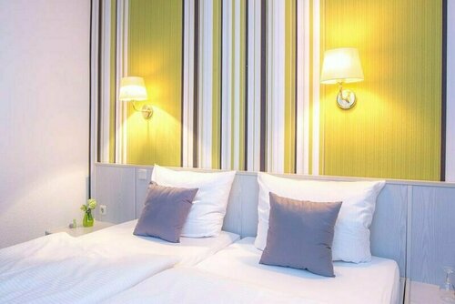 Hotel Weide, Забронировать Отель Затов Мекленбург-Померания