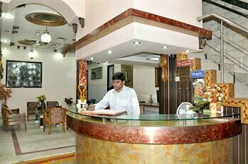 OYO 3472 Hotel Rama Inn, Забронировать Отель Пахар-Ганж Нью-Дели, рядом с Станция метро Chawri Bazar