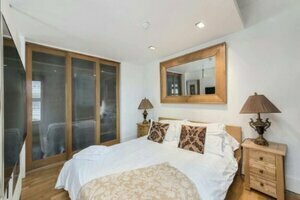 Luxury Flat with Panoramic View of Piccadilly Circus