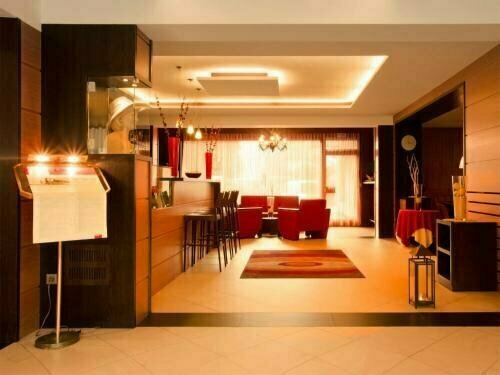 Schlosshof Resort - Hotel & Camping