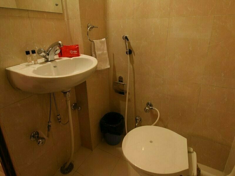 Oyo Rooms C Road Paota