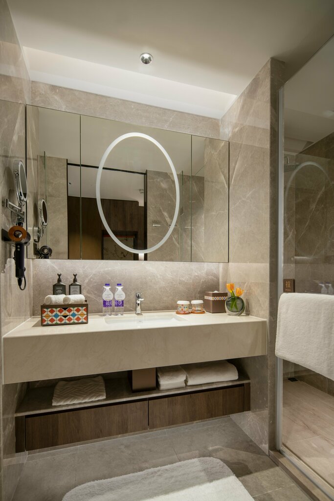 Yuexiu Hotel Guangzhou, Curio Collection by Hilton