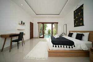 Selina Villa - UL