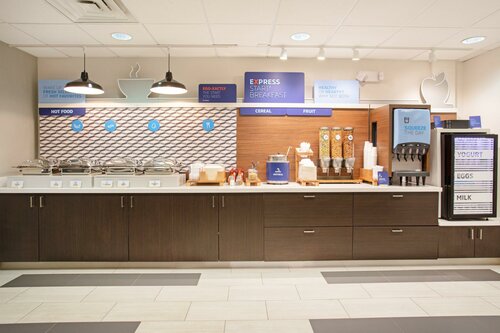 Holiday Inn Express & Suites Phoenix Glendale Dist, an IHG Hotel, Prenota Hotel Glendale Phoenix Metropolitan Area