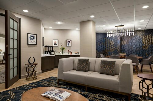 Crowne Plaza Edison by IHG, Забронировать Отель Отели Нью-Джерси с парковкой, Парковка