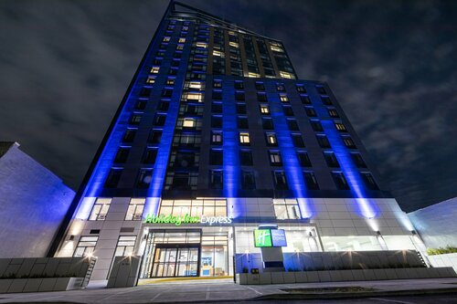 Holiday Inn Express Long Island City E - New York by IHG, Buchen Sie Hotel Stadtviertel Long Island City 