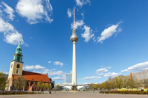 Holiday at Alexanderplatz Apartments, Prenota Appartamento Mitte Berlino