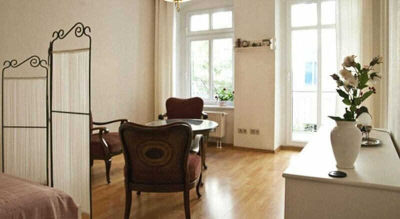 Salon Rouge
