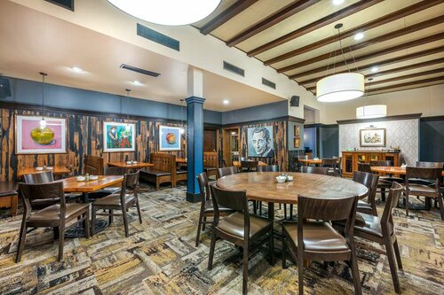 Best Western Premier Mariemont Inn, Забронировать Отель Цинциннати штат Огайо