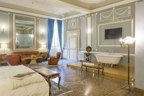 Corte Realdi Piazza Erbe Verona, Забронировать Апартаменты/квартира Отели Вероны с парковкой, рядом с Мост Скалигеров, Парковка