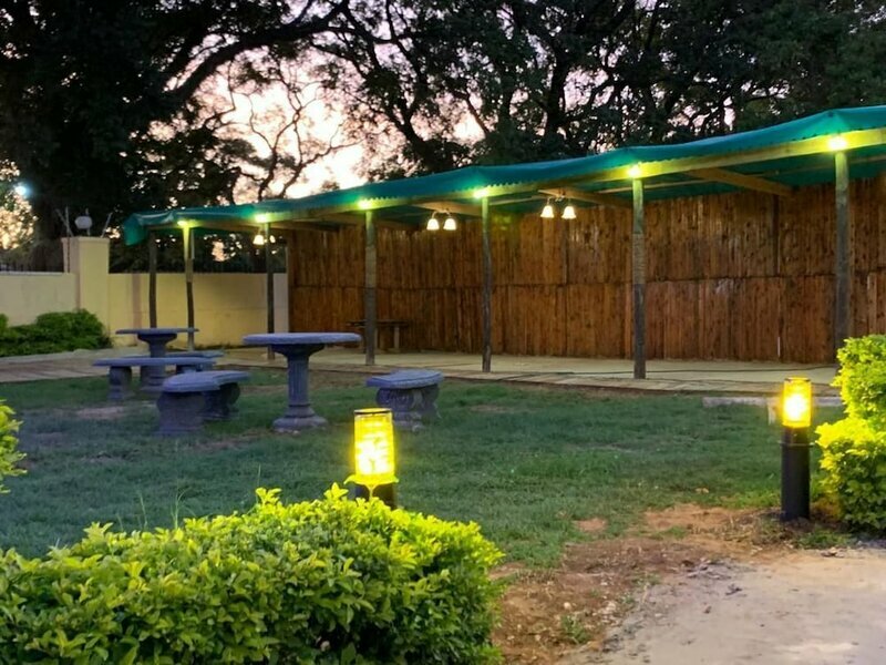 Hooters Lodge