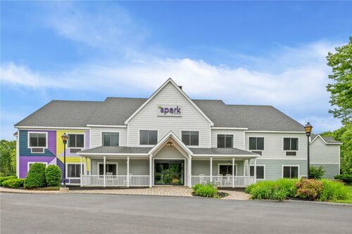 Spark by Hilton Brunswick, Забронировать Отель Брансуик штат Мэн, рядом с Первая приходская церковь