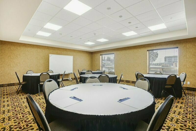Lakeview Inns & Suites - Slave Lake