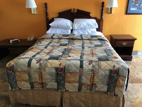 Budget Inn - Ft Myers, Забронировать Мини-отель Форт-Майерс Fort Myers Area, рядом с Edison Mall