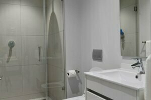 Alimama Spaces: Platinum Oaks Ellipse, Book Hotel Hoteller i Gauteng med parkering, Parkering