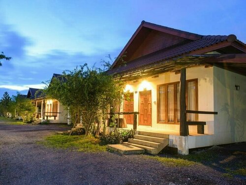 Bangyai Buri Resort, Забронировать Курортный отель Отели Ban Tha Kup с парковкой, Парковка