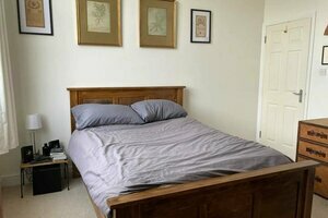 Radiant 2 Bedroom Flat in New Cross - Converted Pub