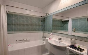 1BHK , 5 mins from DXB airport & metro